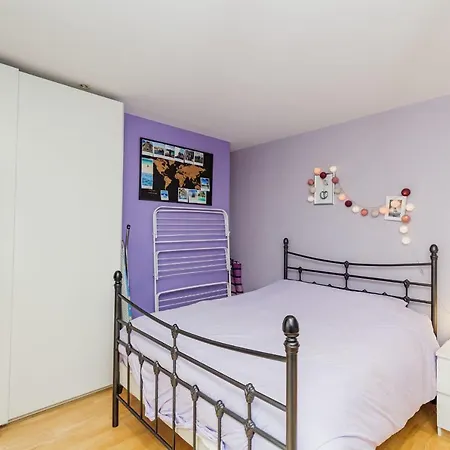 Apartment Modern Facing South In Paris
