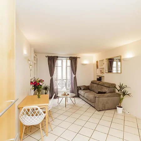 Appartamento Modern Facing South In Parigi